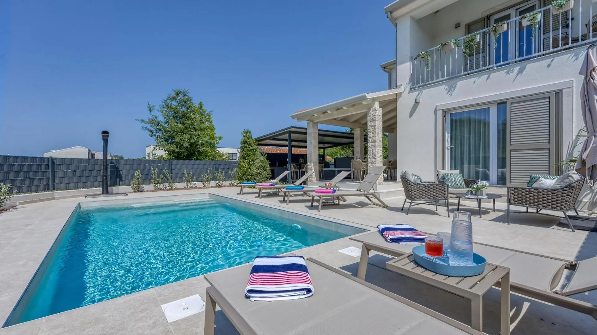 Villa Aria With Heated Pool And Whirlpool - Happy Rentals Poreč 0*,