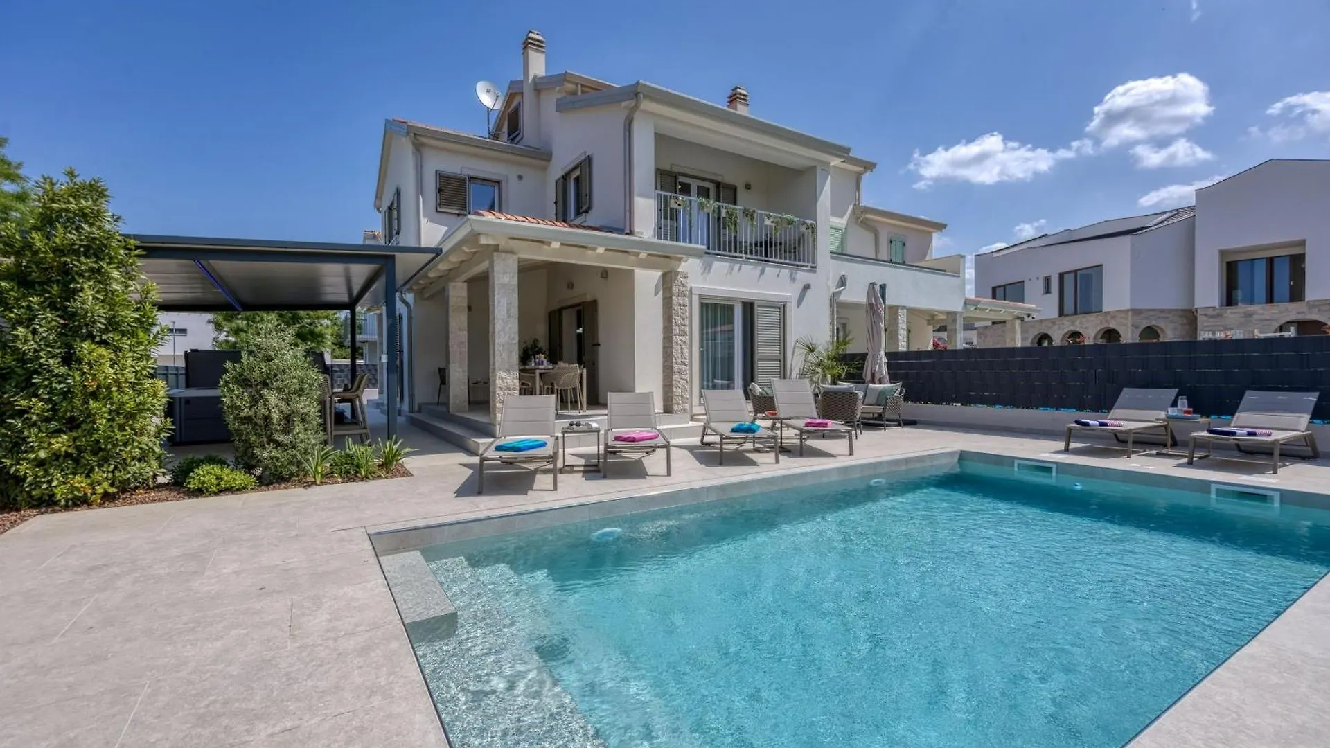 Villa Aria With Heated Pool And Whirlpool - Happy Rentals Poreč